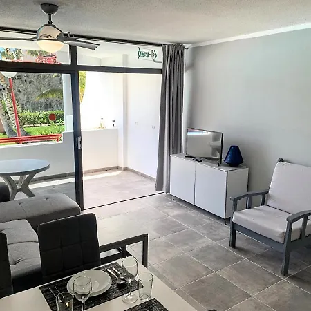 Apartment Pool Cardenal